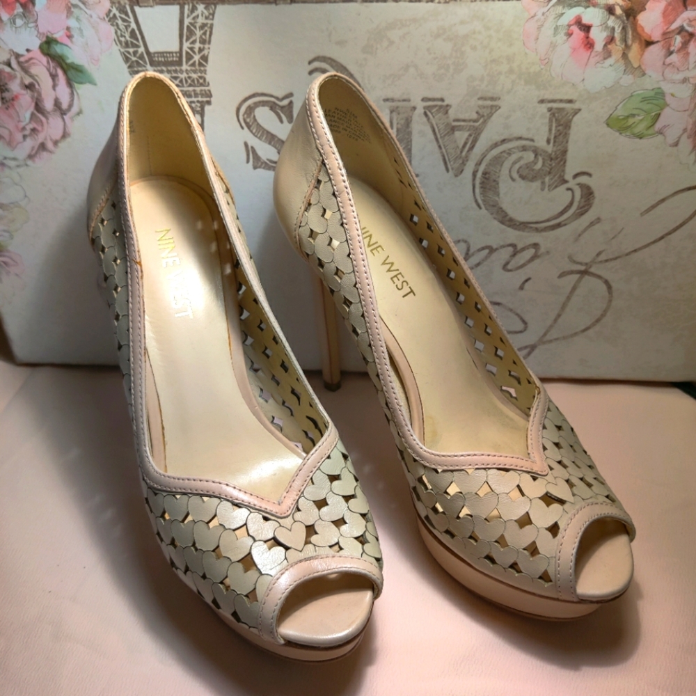 Nine West 4inches size 5.5 cream platform